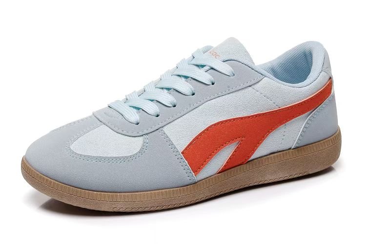 10 White Gray General Sneakers